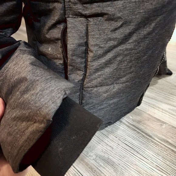 Coat - Picture 5 of 7